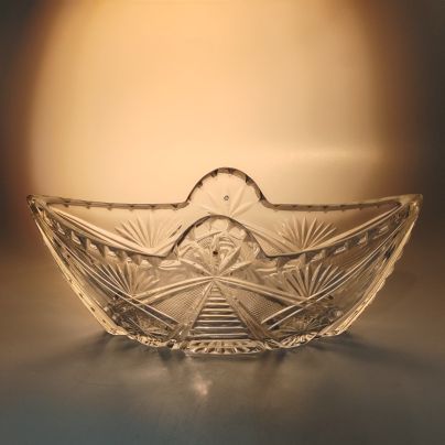 Салатник в форме ладьи с рельефным декором, хрусталь, СССР, 1970-1990 гг.