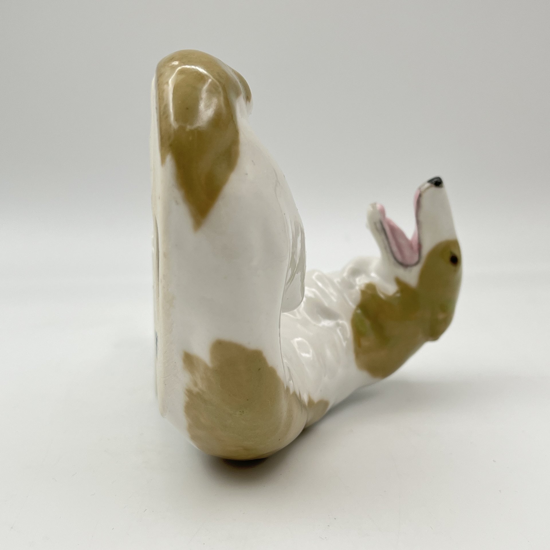 Статуэтка "Борзая", скульптор Б.Я. Воробьев, фарфор, роспись, Ленинградский фарфоровый завод (ЛФЗ), СССР, 1950-1960 гг.