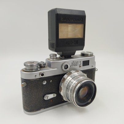 Фотоаппарат "ФЭД-3" с объективом "Индустар-26м" и вспышкой "Электроника ФЭ-31", металл, стекло, пластик, Харьковский машиностроительный завод им. Дзержинского (ФЭД), СССР, 1961-1979 гг.