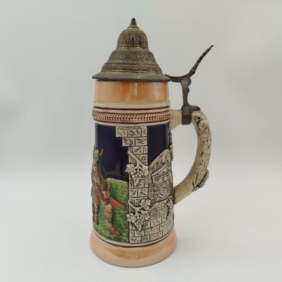 Кружка пивная с крышкой, украшенная деревенской сценой, керамика, олово, роспись, Original King, Германия, 1970-1990 гг.