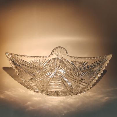 Салатник в форме ладьи с рельефным декором, хрусталь, СССР, 1970-1990 гг.