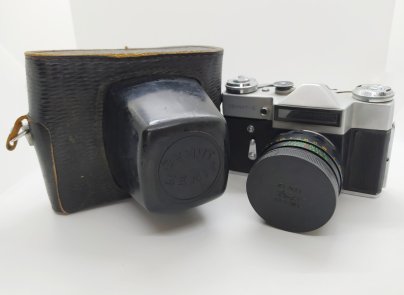 Фотоаппарат "Зенит-Е" с объективом "Гелиос-44-2" в оригинальном кофре, металл, стекло, пластик, кожа, Белорусское оптико-механическое объединение (БелОМО)