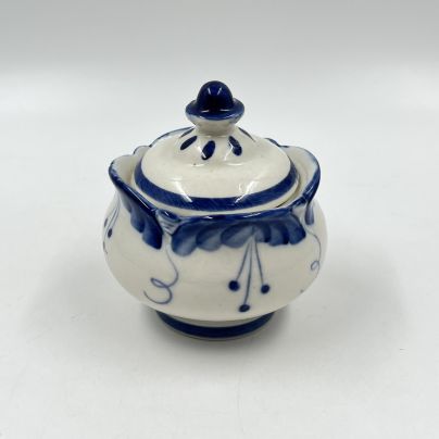 Солонка с растительным декором, Гжель, фарфор, роспись, СССР, 1972-1986 гг.