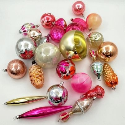 Набор из 26 ёлочных игрушек различных форм и расцветок, стекло, краска, металл, СССР, 1960-1980 гг.