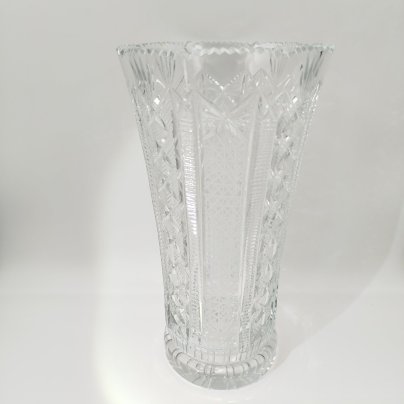 Ваза расширяющейся кверху цилиндрической формы с геометрическим декором (большая), хрусталь, алмазная грань, СССР, 1970-1990 гг.