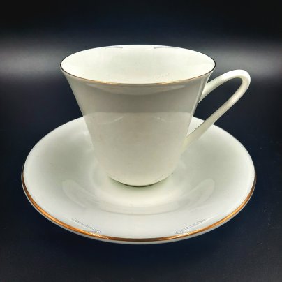 Пара чайная "Сад" с золотистой каймой, фарфор, золочение, Императорский фарфоровый завод (ИФЗ), СССР, 2006-2023 гг.