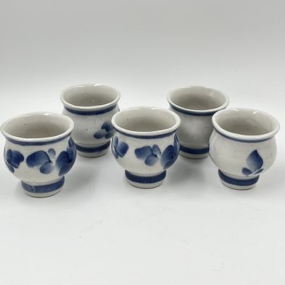 Набор из 5 стопок с цветочным декором, Гжель, фарфор, роспись, СССР, 1980-2000 гг.