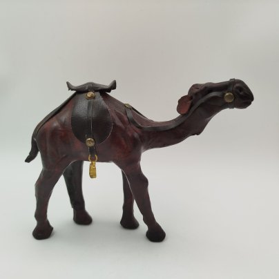 Статуэтка "Верблюд", кожа, ткань, Северная Африка, 1980-1990 гг.