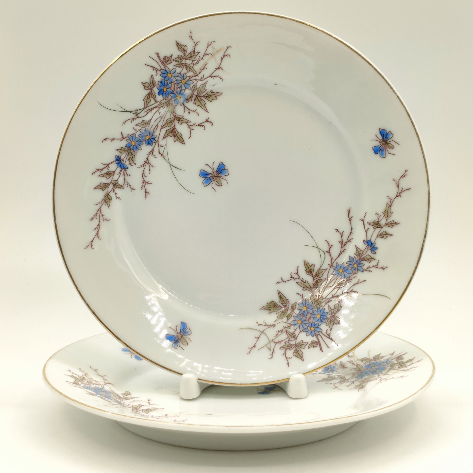 Пара десертных тарелок с цветочным декором, De Fuisseaux Baudour