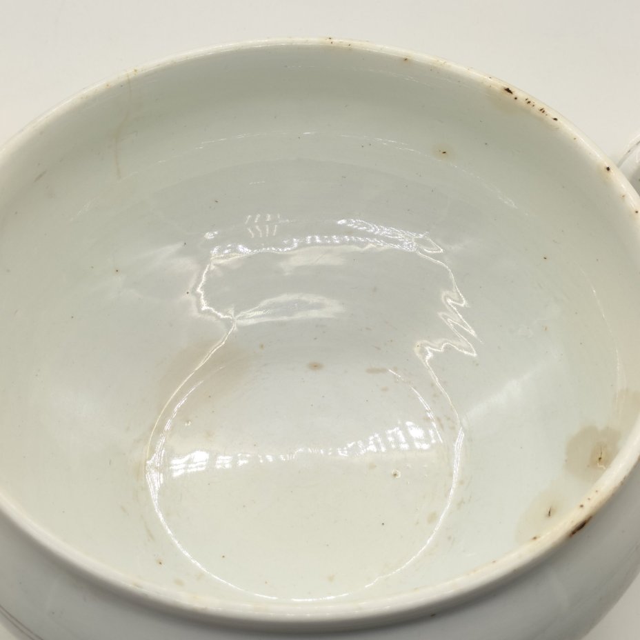 Супница с рельефными растительными элементами, фаянс, Товарищество М.С. Кузнецова в Дрейлингсбуше (K.P.M. Dreylingsbusch), Российская империя, 1889-1918 гг.