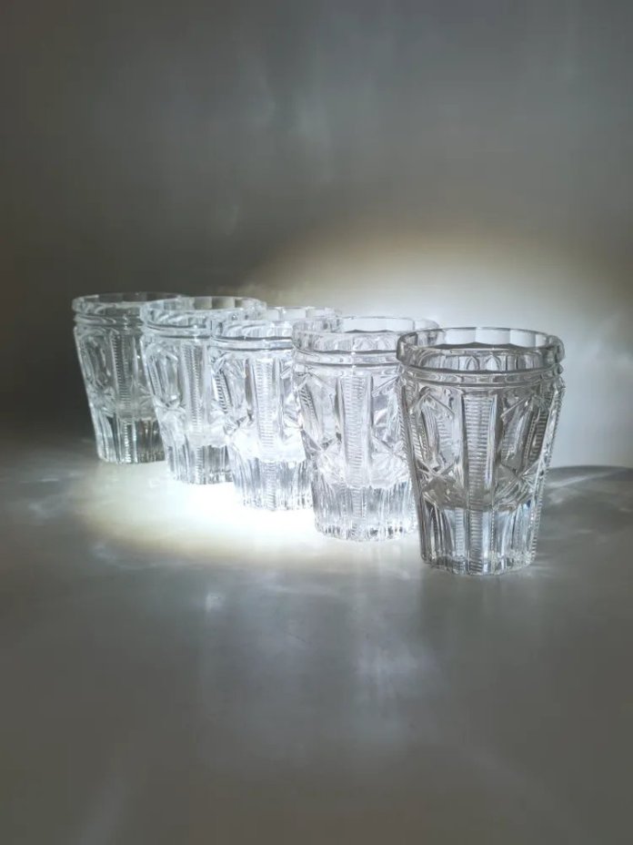 Набор из 5-ти стопок с линзовидным декором