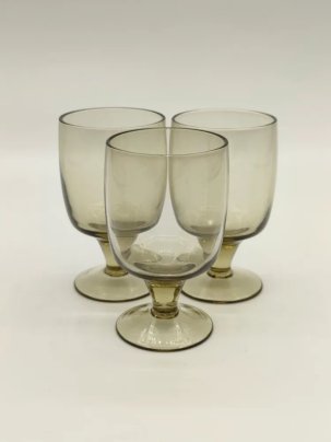 Набор из 3-х рюмок дымчатого цвета, стекло, Россия, 1980-2000 гг.