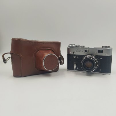 Фотоаппарат пленочный "ФЭД-4" с объективом "Индустар-61 Л/Д" в оригинальном кофре, металл, стекло, пластик, кожа, Харьковский машиностроительный завод им. Дзержинского (ФЭД), СССР, 1964-1980 гг.