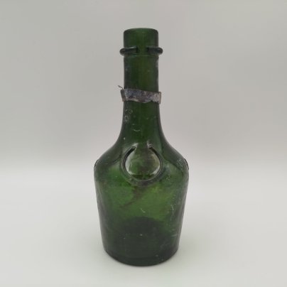 Бутылка из-под ликёра "Benedictine", стекло, Западная Европа, 1900-1940 гг.