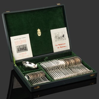 Набор столовых приборов на 12 персон в футляре (37 предметов), фирма "A La Gerbe D'or ", металл, серебрение, фанера, Франция, 1950-1970 гг.