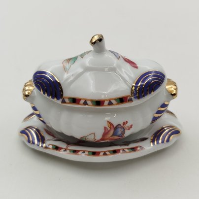 Солонка в виде супницы (миниатюрная), украшенная изображением цветов, "Porcelain Art", фарфор, деколь, золочение, Европа, 1970-2000 гг.