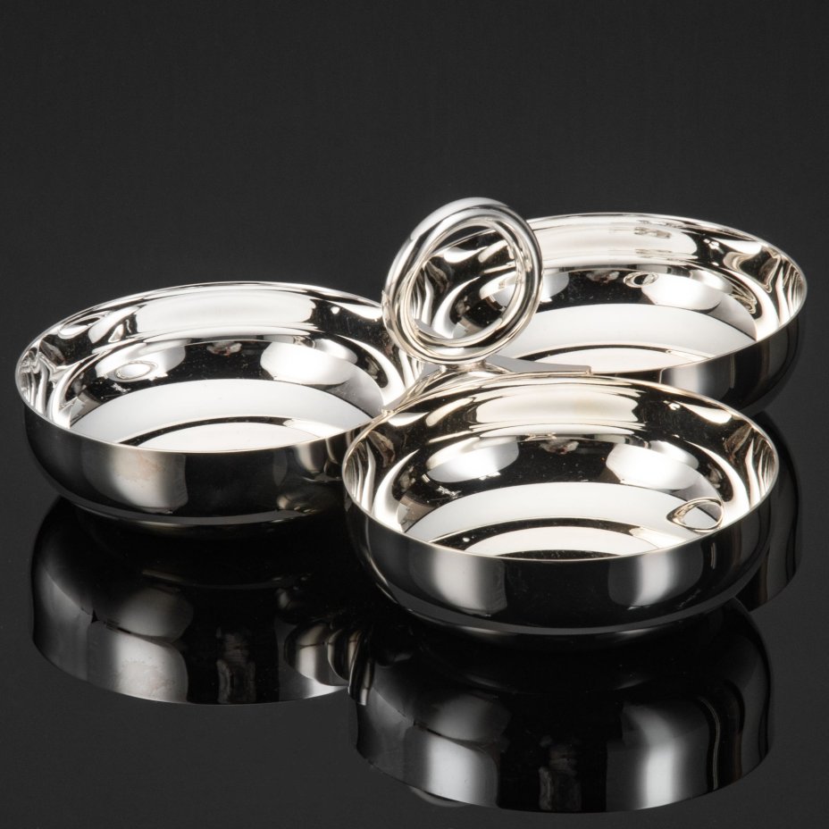 Менажница для закусок трехсекционная из коллекции "Vertigo", в оригинальной коробке, металл, серебрение, картон, ткань, Christofle, Франция, 2015-2020 гг.