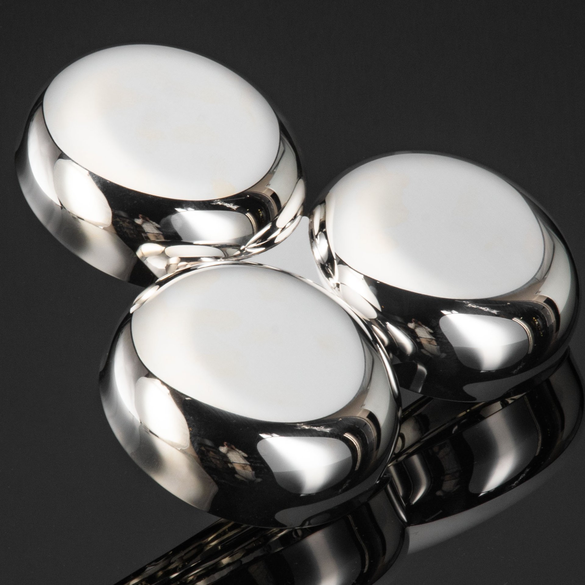 Менажница для закусок трехсекционная из коллекции "Vertigo", в оригинальной коробке, металл, серебрение, картон, ткань, Christofle, Франция, 2015-2020 гг.