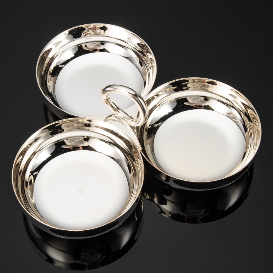 Менажница для закусок трехсекционная из коллекции "Vertigo", в оригинальной коробке, металл, серебрение, картон, ткань, Christofle, Франция, 2015-2020 гг.