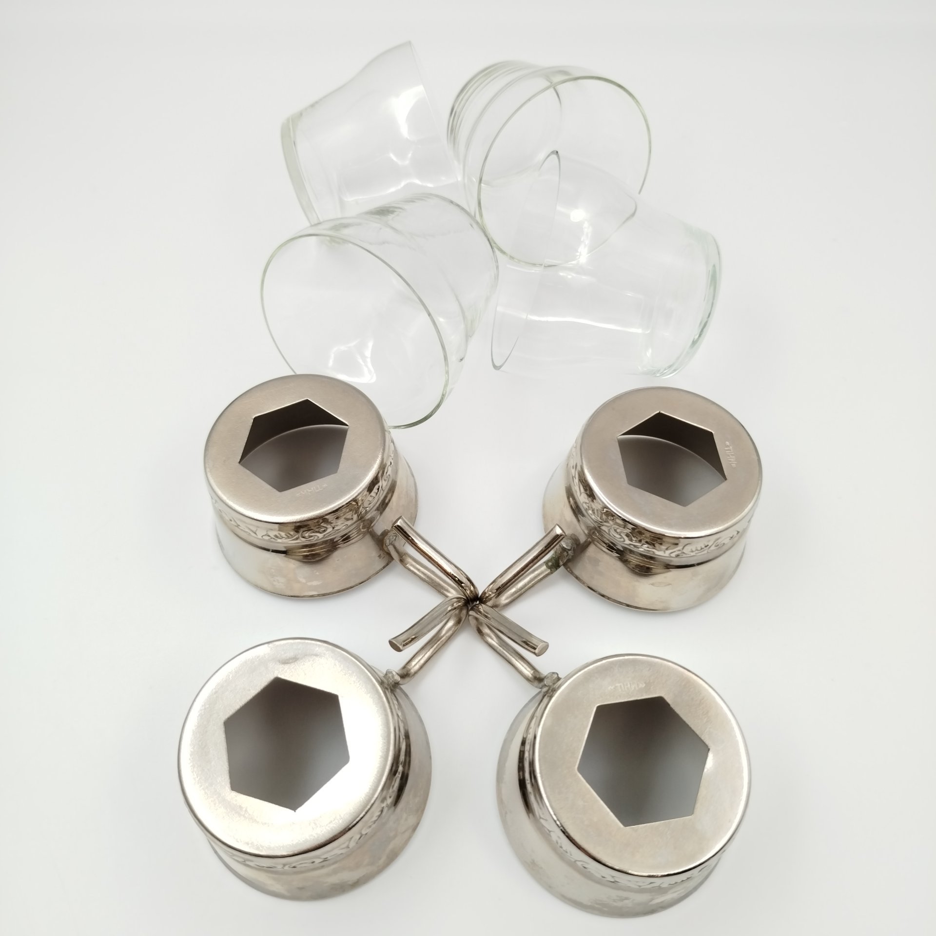 Набор чайных пар в подстаканниках на 4 персоны, мНЦ (медь-никель-цинк), стекло, СССР, 1960-1990 гг.