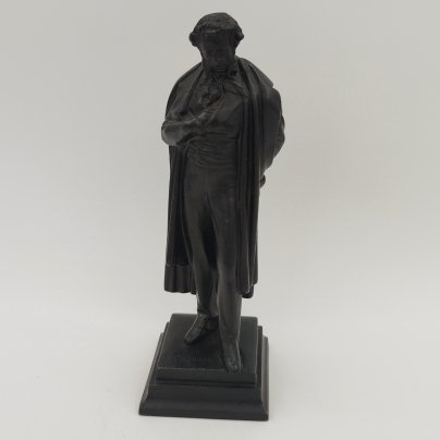 Статуэтка "А.С. Пушкин" (по модели А.М. Опекушина), чугун, крашение, Каслинский чугунолитейный завод (Касли)