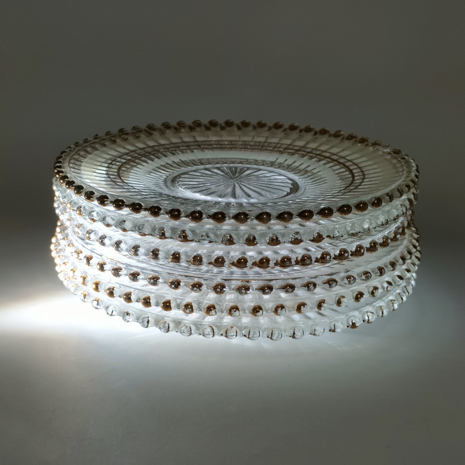 Набор из 6-ти блюдец с рифленой поверхностью, стекло, золочение, обводка, СССР, 1980-1990 гг.