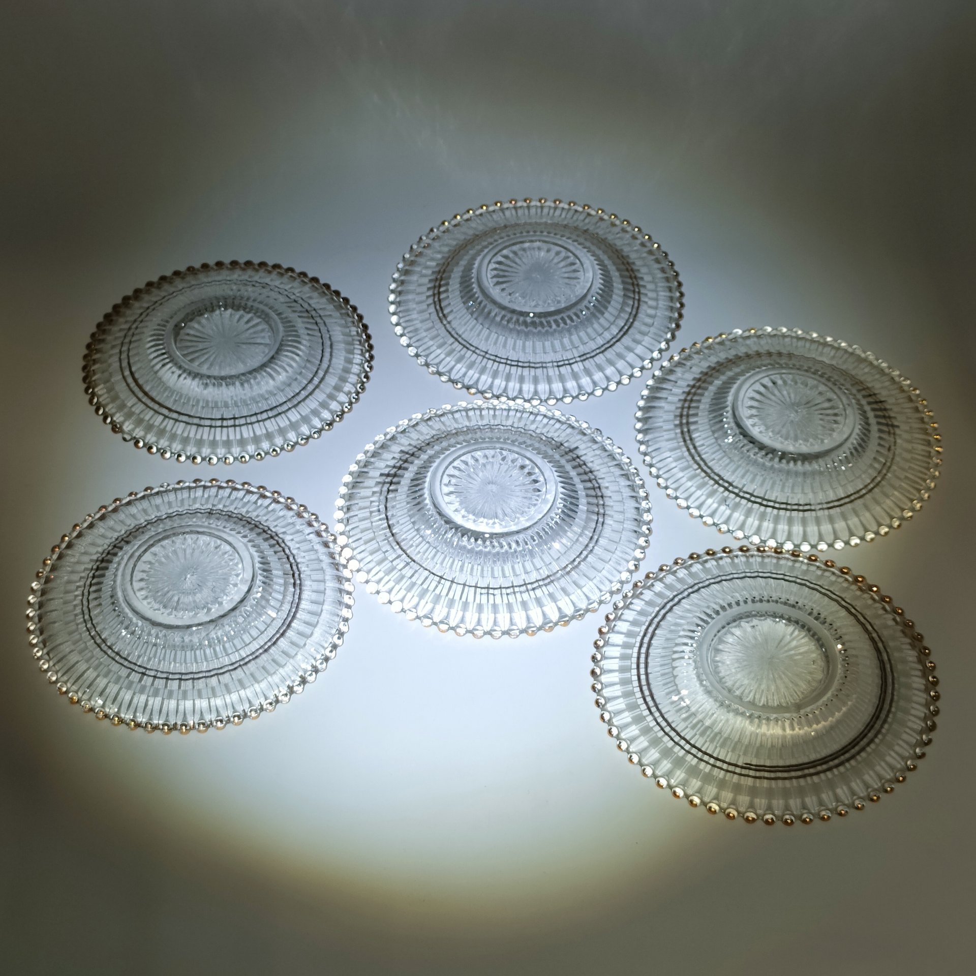 Набор из 6-ти блюдец с рифленой поверхностью, стекло, золочение, обводка, СССР, 1980-1990 гг.