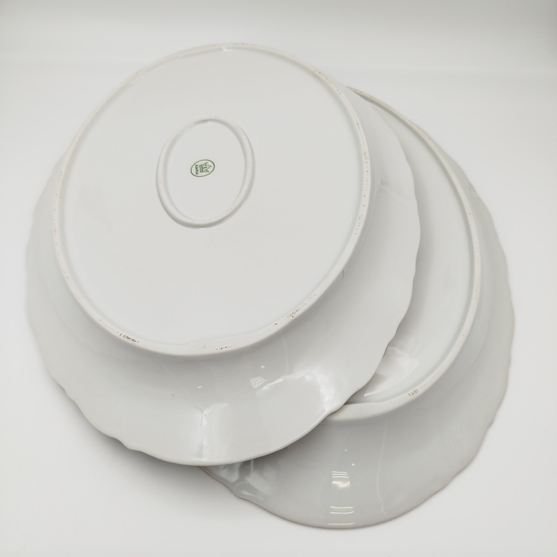 Пара больших блюд овальной формы с декором в виде полевых цветов, фарфор, деколь, золочение, Kahla, ГДР, 1960-1990 гг.