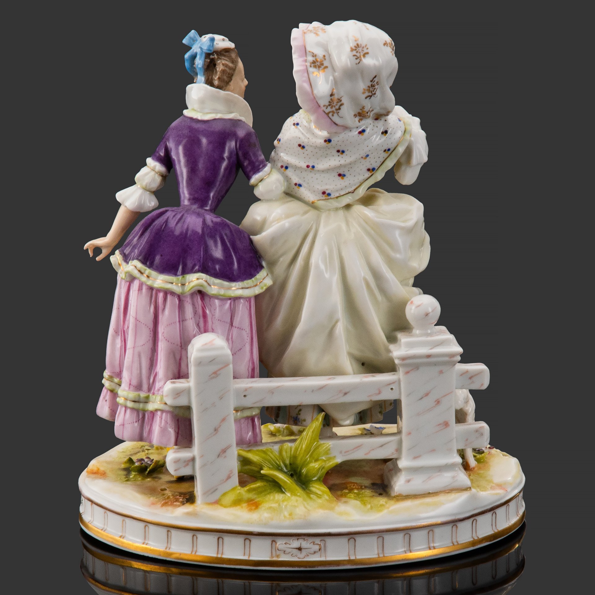 Статуэтка "Сплетницы", фарфор, роспись, золочение, Carl Thieme, Германия, 1900-1930 гг.