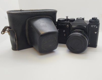 Фотоаппарат "Зенит-ЕТ" c объективом "Гелиос-44-М7" в оригинальном кофре, металл, пластик, стекло, кожа, Белорусское оптико-механическое объединение (БелОМО)