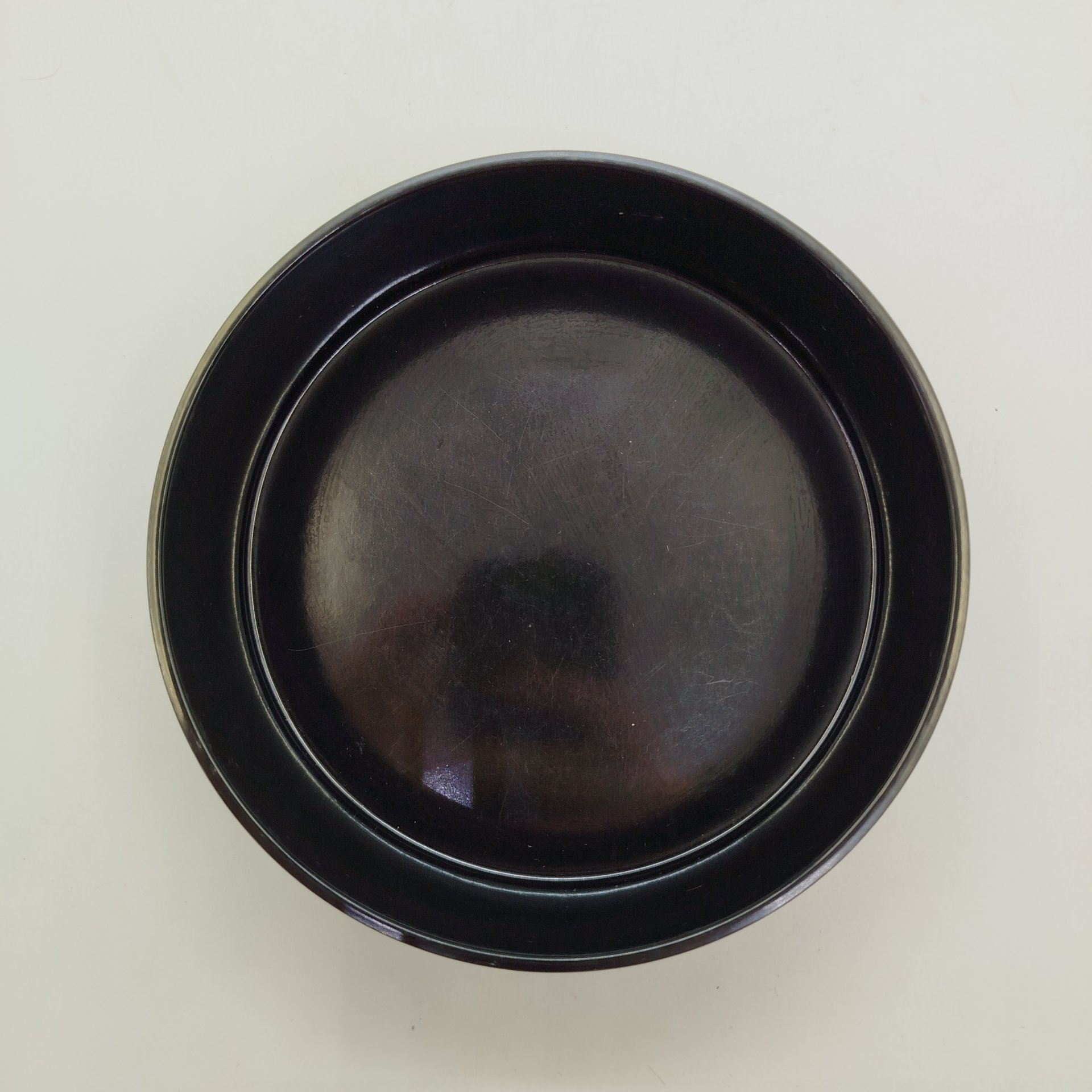 Шкатулка округлой формы с растительным декором, бакелит, деколь, СССР, 1970-1980 гг.