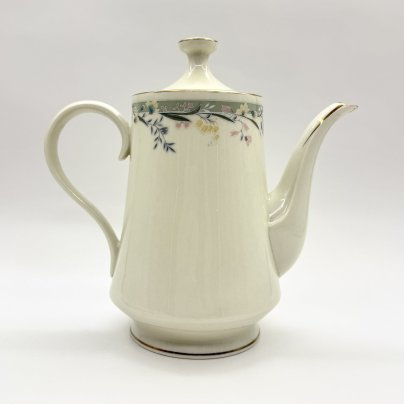 Кофейник с цветочным декором, фарфор, деколь, золочение, Китай, 2000-2010 гг.