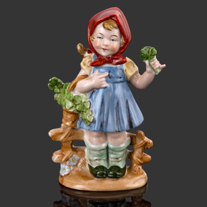 Статуэтка "Девочка в красном платке" из серии "Бертрам" ("Bertram"), фарфор, роспись, Wagner & Apel