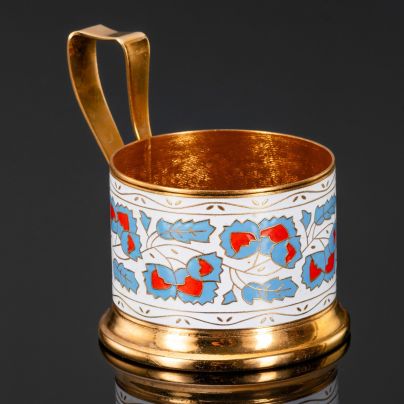 Подстаканник "Орехи" (белый фон), латунь, эмаль, золочение, Ленинградская ювелирная фабрика, СССР, 1970-1980 гг.