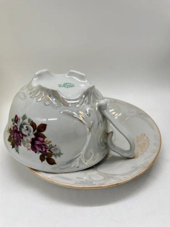 Чайная пара большая с цветочным декором, фарфор, люстр, деколь, Сумский фарфоровый завод, СССР, 1980 г.