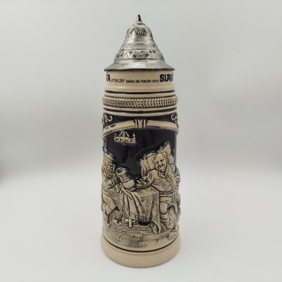 Кружка пивная с крышкой, декорированная трактирной сценкой, керамика, крытье, сплав металлов, Германия, 1960-1990 гг.
