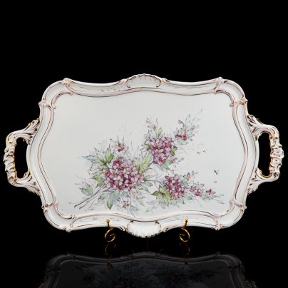 Поднос кофейный с фигурным бортом и ручками, украшенный изображением цветов, Lorenzon, фаянс, роспись, золочение, Италия, 1988 г.