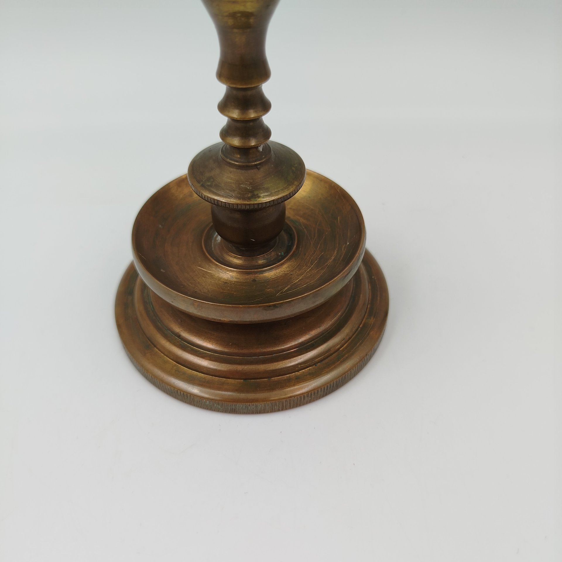 Подсвечник на фигурном основании с элементами в виде балясин (на одну свечу), бронза, Европа, 1960-1990 гг.