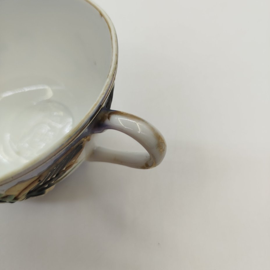 Чашка с рельефным изображением дракона