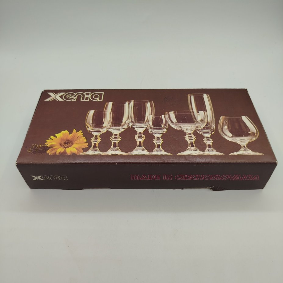 Набор из 6 ликерных рюмок с растительным декором в родной коробке, стекло, картон, резьба, Стекольный завод «Ледницке Ровне», Чехословакия, 1980-1990 гг.