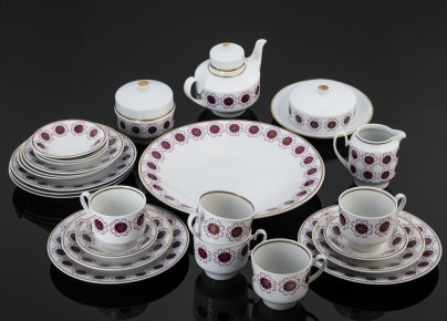 Сервиз чайный с цветочным декором, серия "Eleganz" на 5 персон (25 предметов), фарфор, деколь, золочение, Weimar Porzellan (Веймарский фарфор), ГДР, 1949-1980 гг.