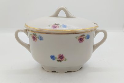 Соусник с крышкой, фарфор, деколь, золочение, Фарфоровый завод «Пролетарий» (Бронница, Мста), СССР, 1958-1967 гг.