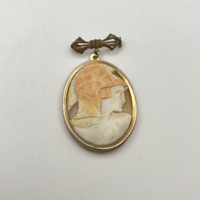 Брошь (камея) с профилем Минервы, металл, раковина, Западная Европа, 1960-1990 гг.