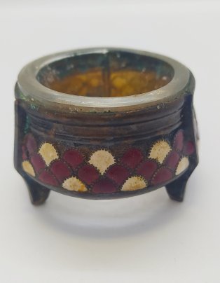 Солонка с декором в виде чешуи, мельхиор (медь-никель), эмаль, стекло, Мстерская художественная фабрика «Ювелир»