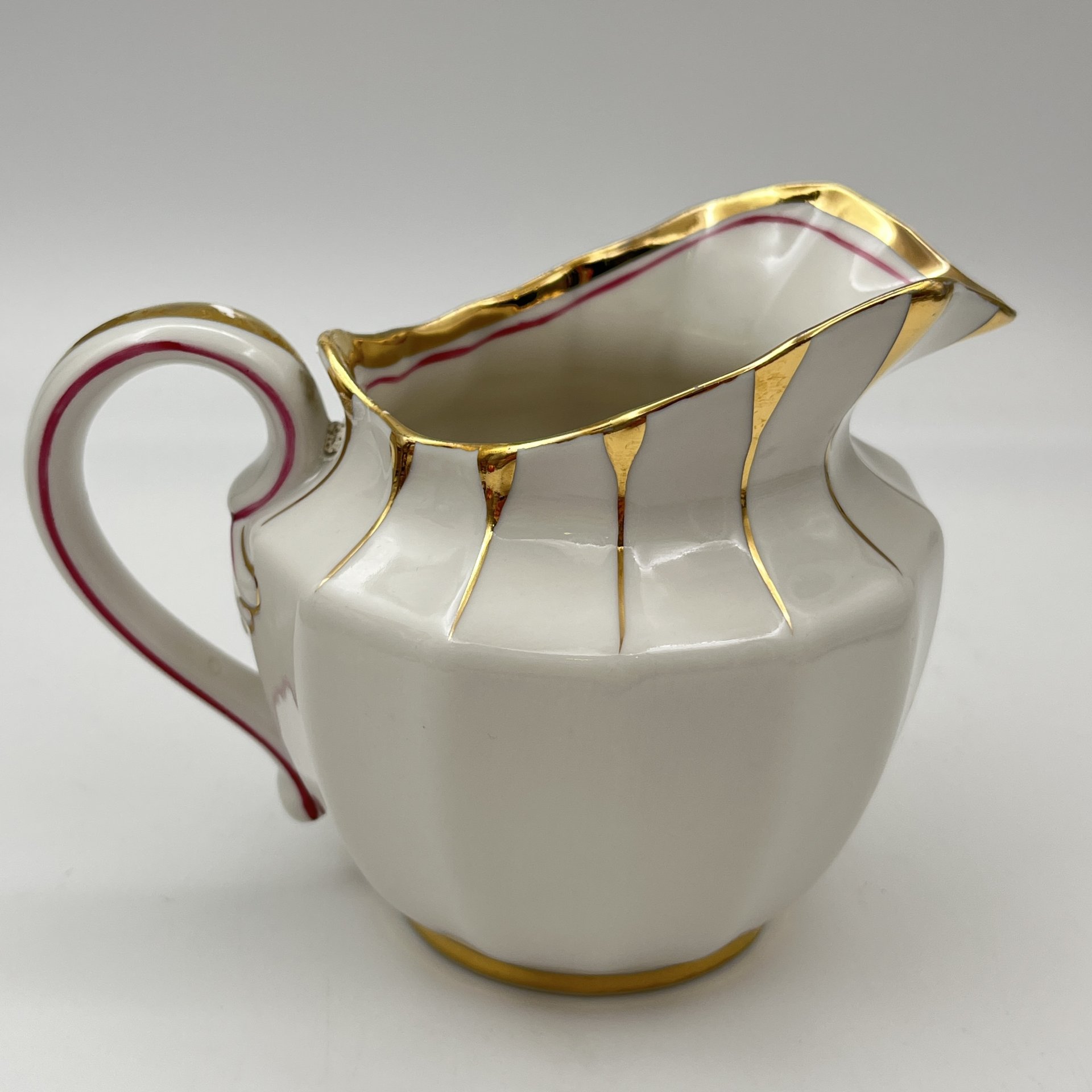 Молочник из сервиза "Солнечный дождь", фарфор, золочение, дорисовка, Дмитровский фарфоровый завод (ДФЗ Вербилки), СССР, 1954-1965 гг.