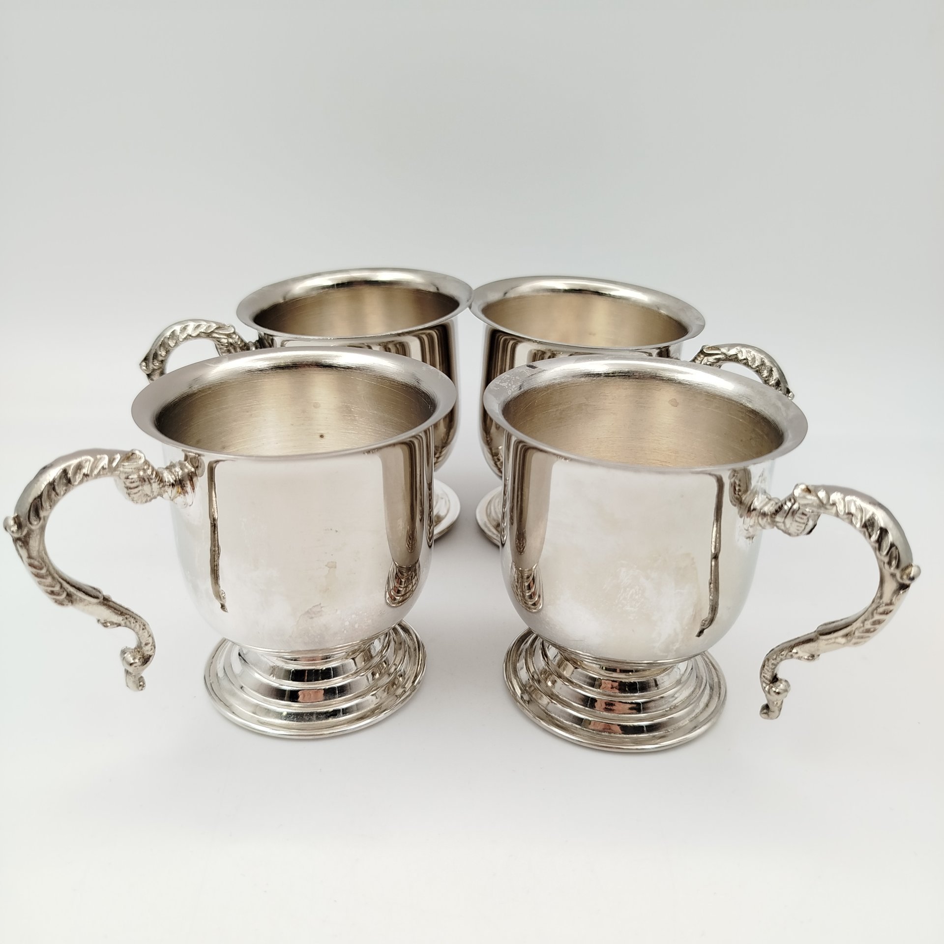 Набор чашек на 4 персоны, металл, Западная Европа, 1980-1990 гг.