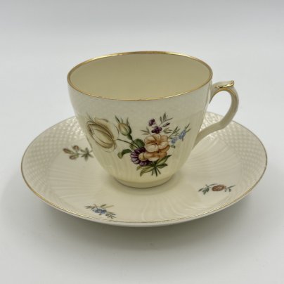 Пара чайная с цветочным декором, фарфор, деколь, золочение, Royal Copenhagen