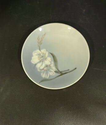 Розетка с нежным цветочным декором, фарфор, роспись, Royal Copenhagen, Дания, 1962 г.