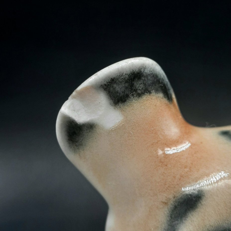 Статуэтка "Тигрёнок", скульптор Б.Я. Воробьев, фарфор, роспись, Ленинградский фарфоровый завод (ЛФЗ), СССР, 1970-1992 гг.