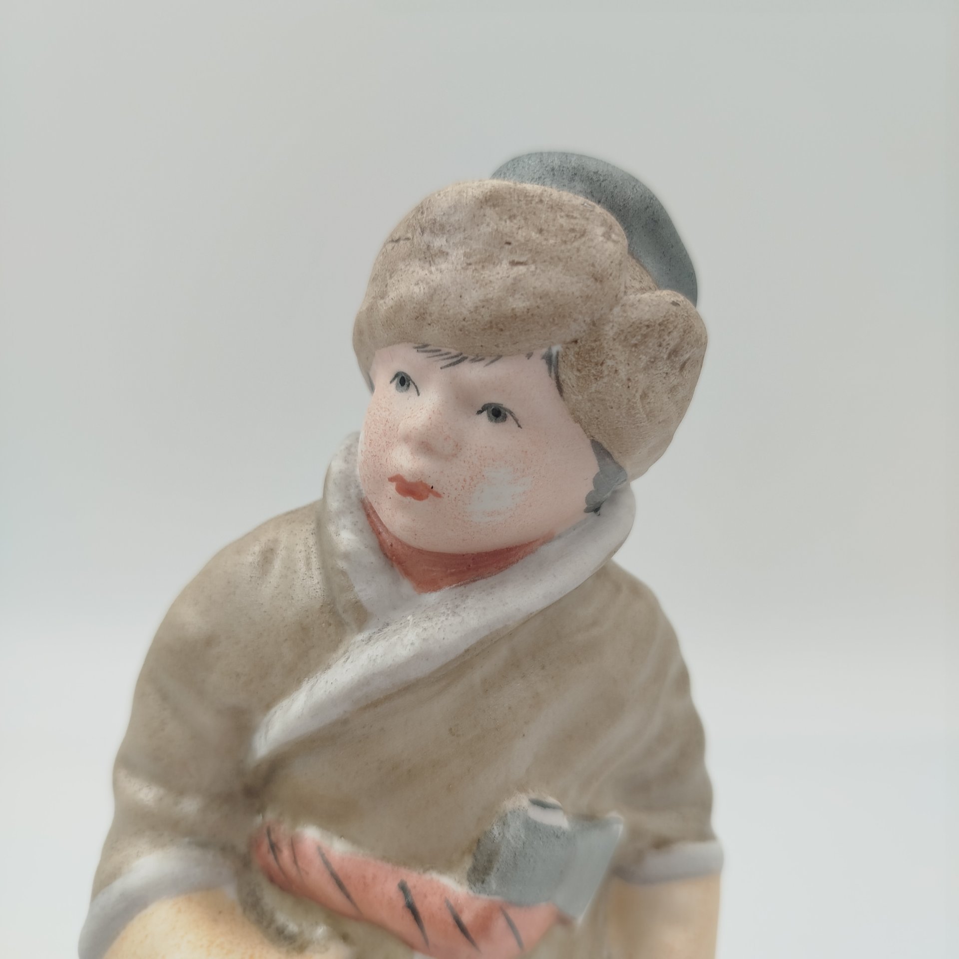 Статуэтка «Мужичок с ноготок», скульптор В.А. Маслов, бисквит, роспись, Первомайский фарфоровый завод (Песочное), СССР, 1950-1960 гг.